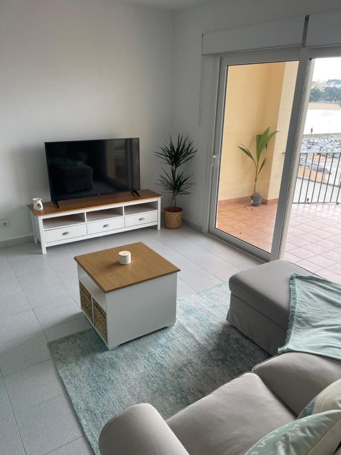 Aquamarine Sant Feliu En La Playa Con Patio Apartment Sant Feliu de Guíxols Luaran gambar